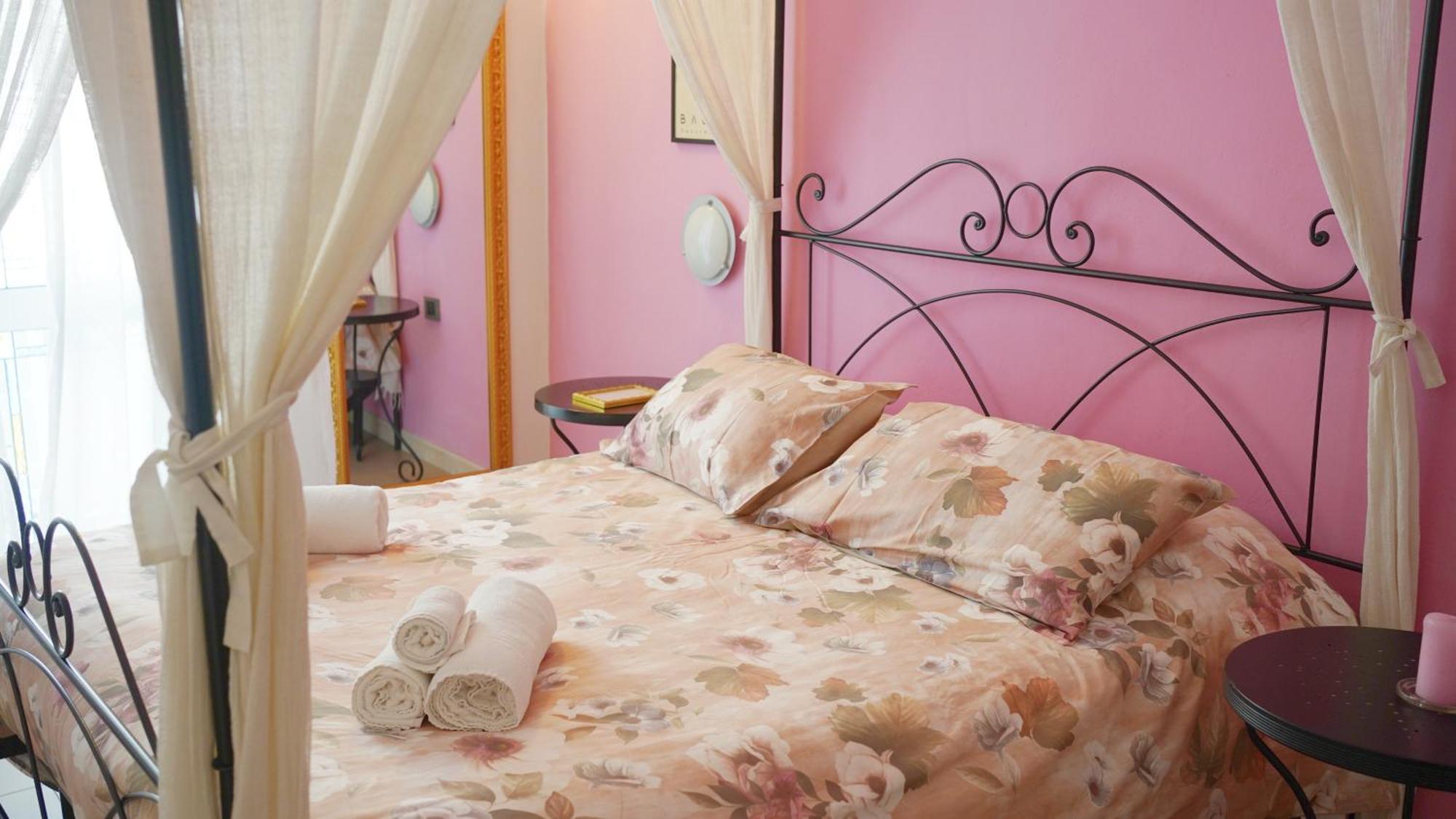 A Casa Di Mario E Nene Panzió Viareggio Kültér fotó