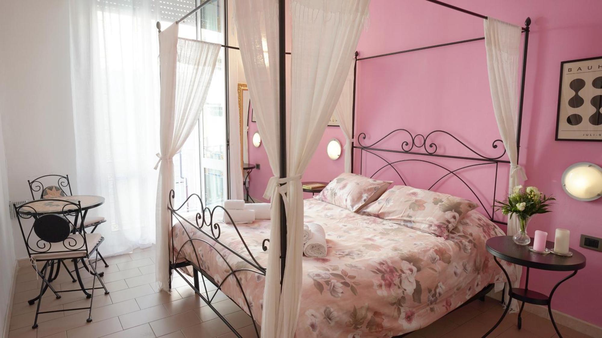 A Casa Di Mario E Nene Panzió Viareggio Kültér fotó