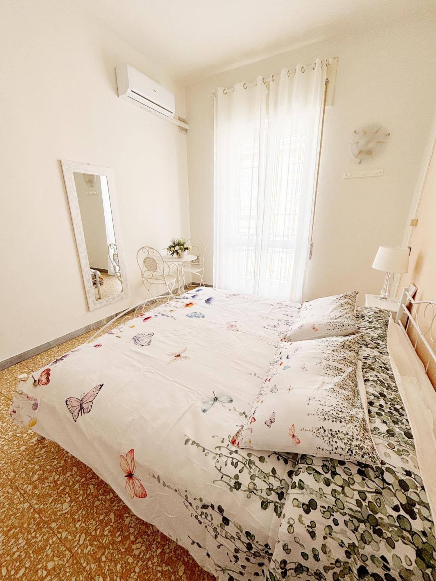 A Casa Di Mario E Nene Panzió Viareggio Kültér fotó