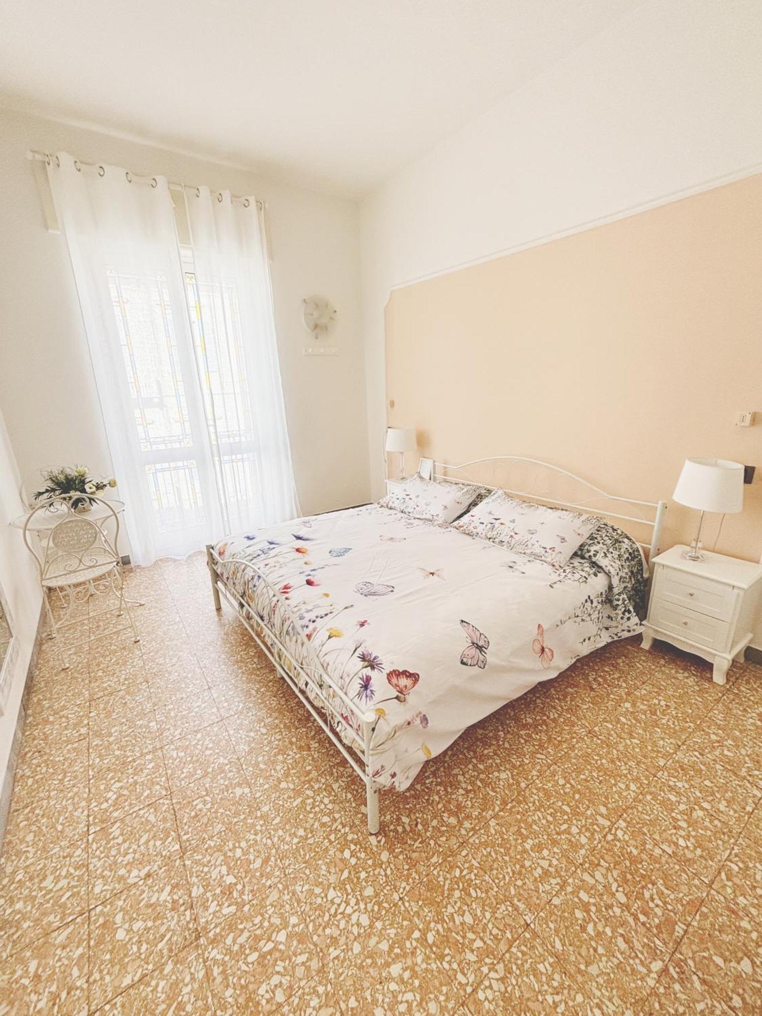 A Casa Di Mario E Nene Panzió Viareggio Kültér fotó